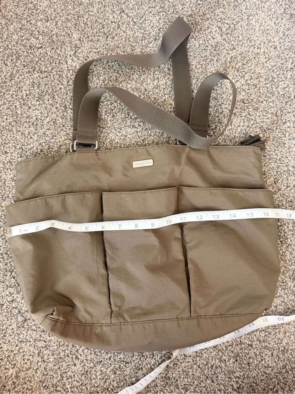 Baggallini Olive Green Nylon Tote with Exterior Pockets
